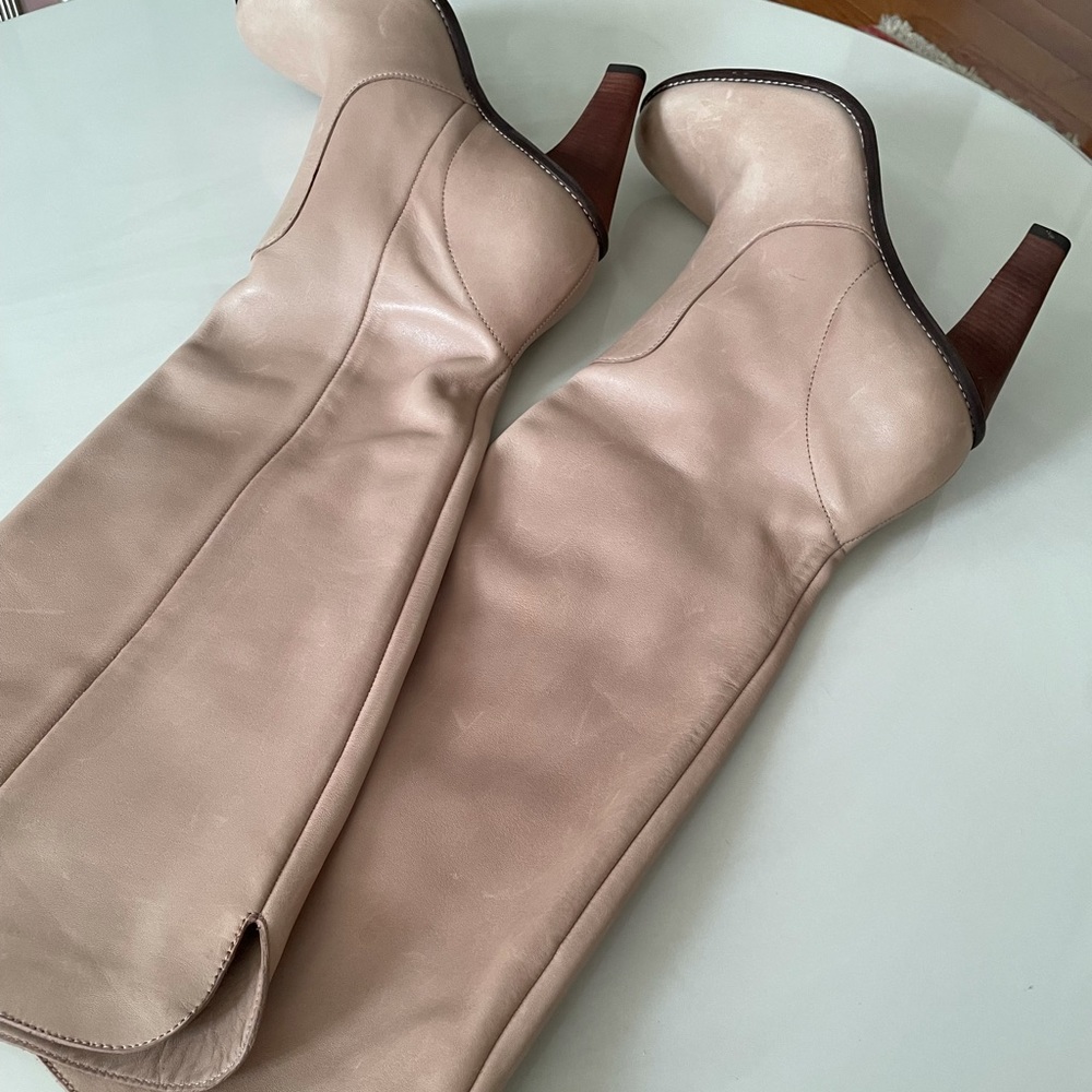 Cole Haan/Nike Air size 9.5B Cream Authentic Leather Boot 👢, great condition
